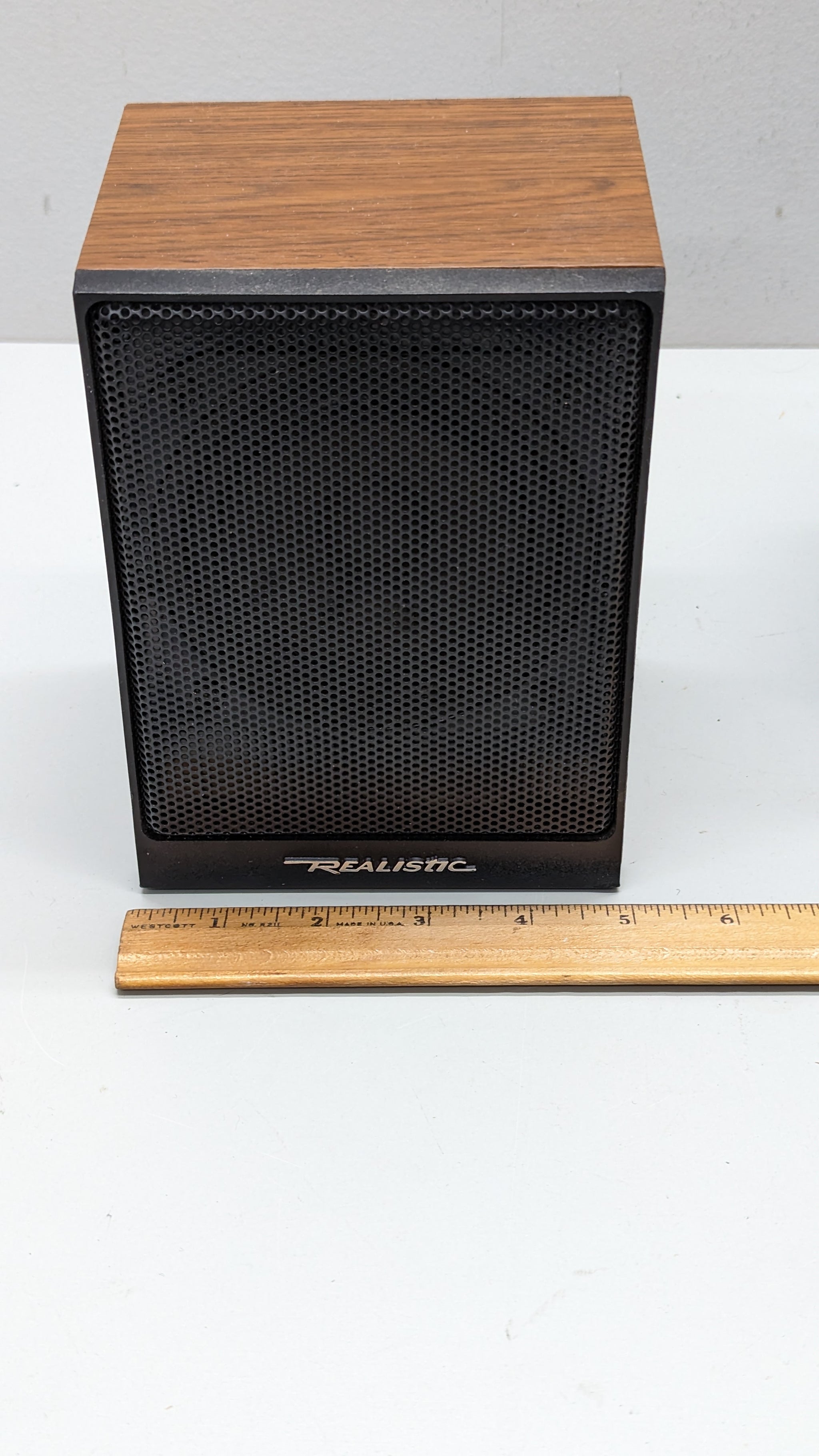 Vintage realistic minimus-2 shops Speakers set