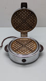 Toastmaster Model 2D2 Waffle Iron Art-deco, Chrome and Bakelite