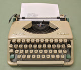 Olympia Socialite Manual Portable Typewriter F*S