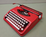 Olivetti Bambina Manual Portable Typewriter ready to type - Fire Engine Red F*S