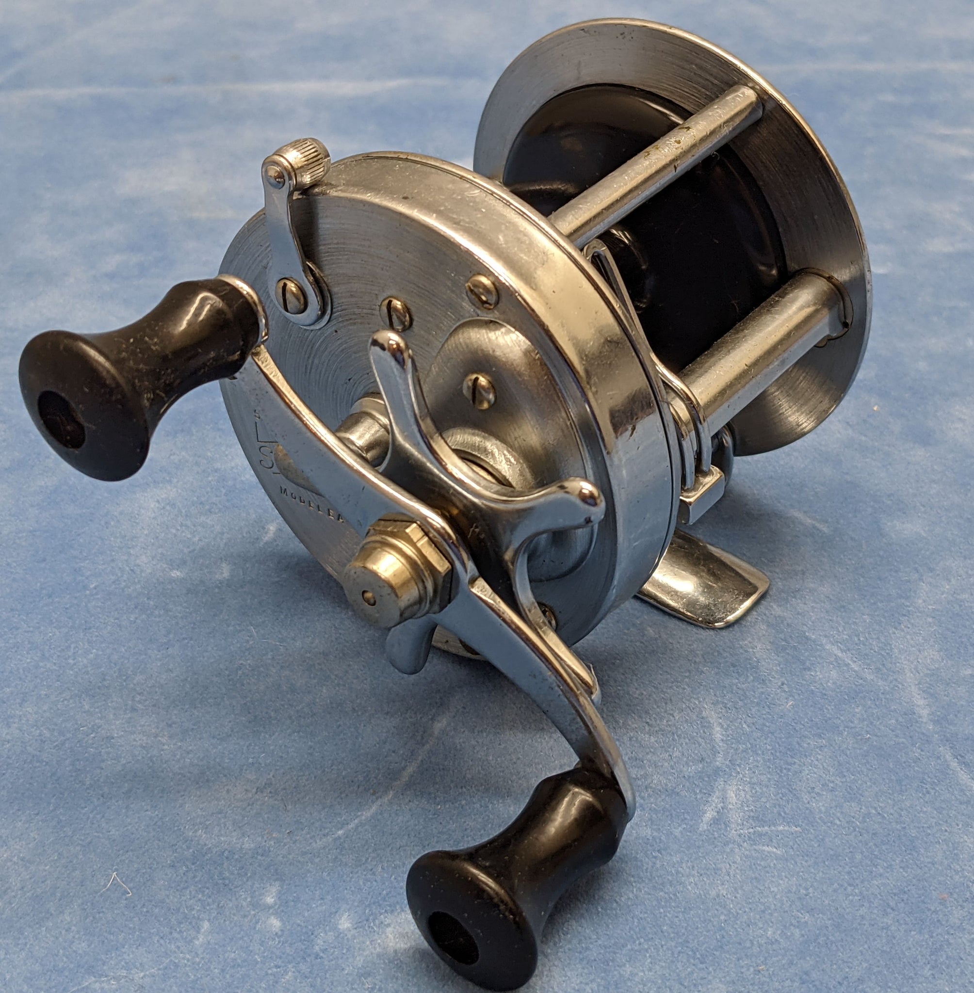 Shakespeare Service 1944 Reel Model EA Level Wind F*S – Reticulum Shakespeare Service 1944 Reel Model EA Level Wind F*S – Reticulum
