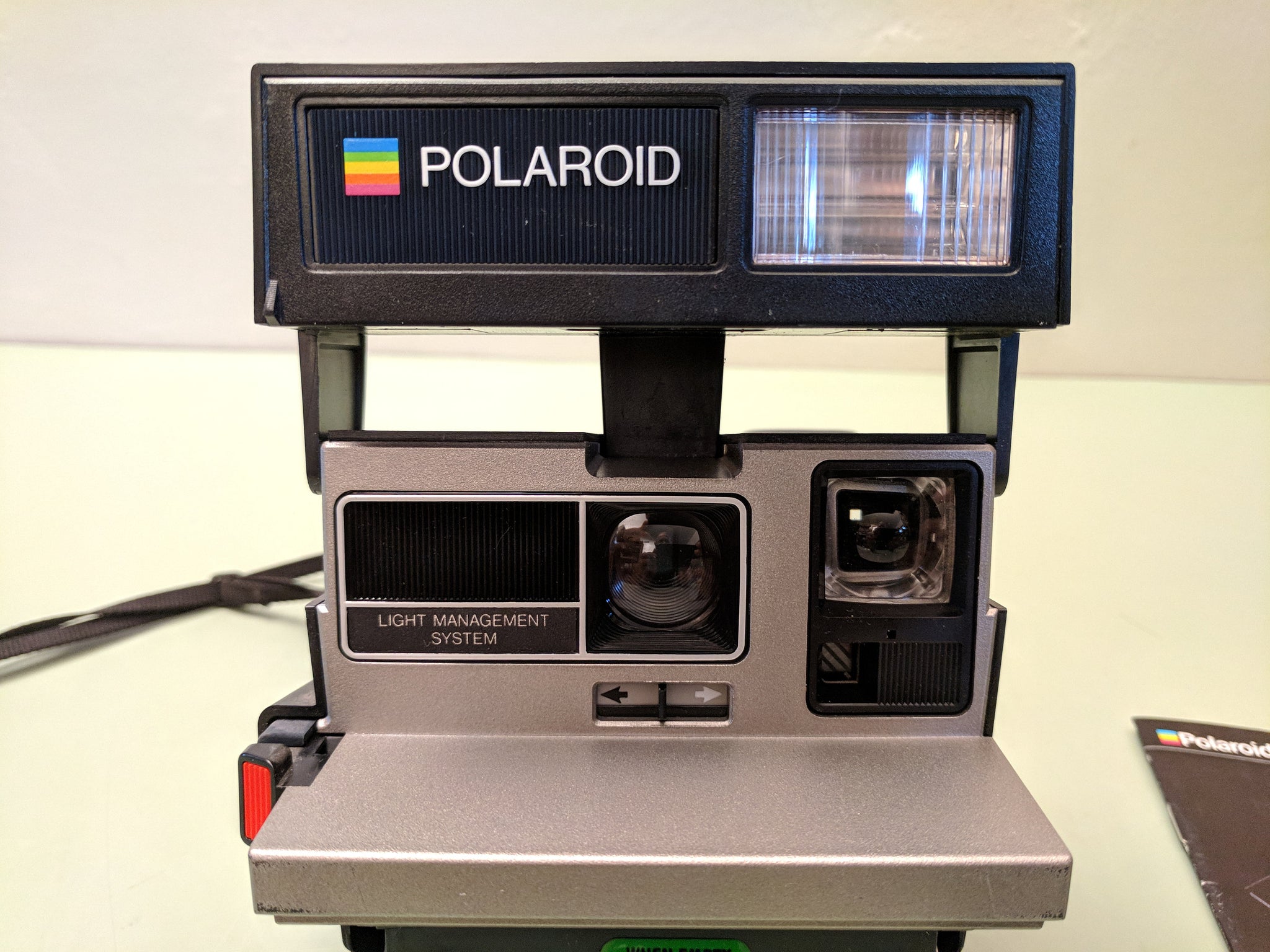 Vintage Polaroid Camera Sun 600 Light Management System LMS Rainbow Logo Working Vintage Polaroid Camera Sun 600 Light Management System LMS Rainbow Logo Working