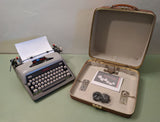 Royal Futura 800 Portable Manual Typewriter F*S