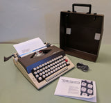 Royal Safari - Portable - Manual Typewriter F*S