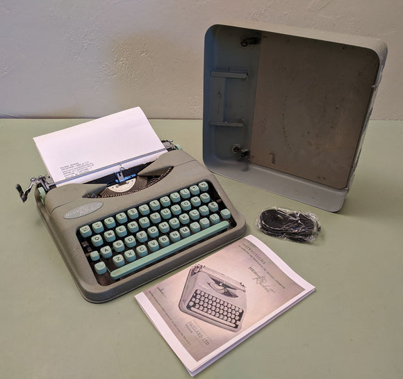 Hermes Baby Rocket Manual Typewriter ready to type ! Seafoam Green F*S