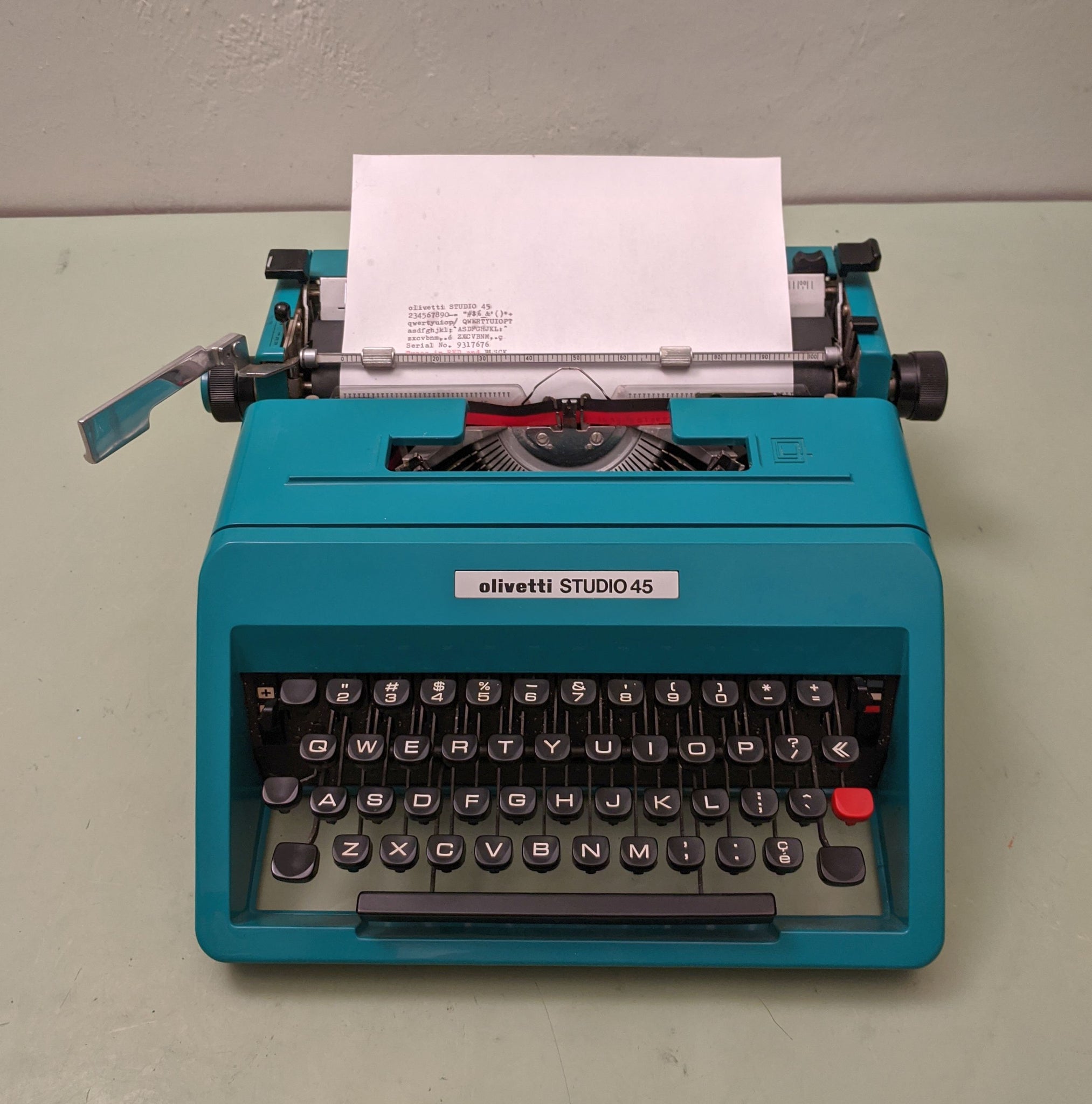 Olivetti STUDIO 45 Manual Typewriter F*S – Reticulum